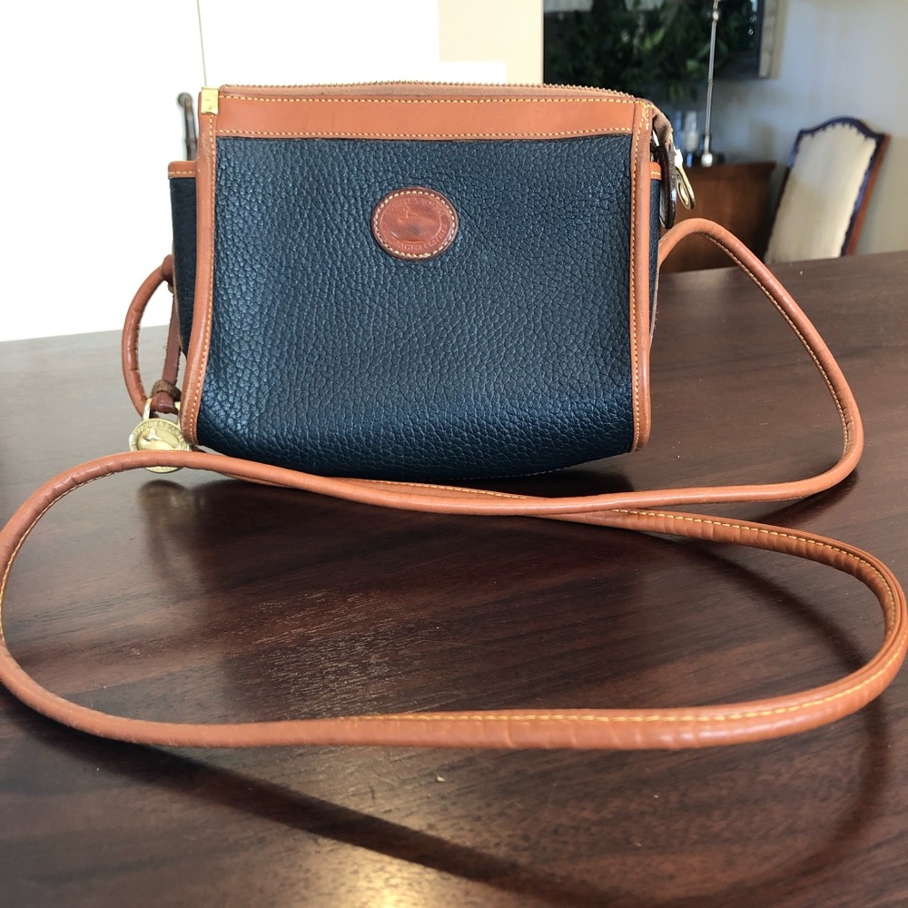 Vintage Dooney and Bourke Crossbody